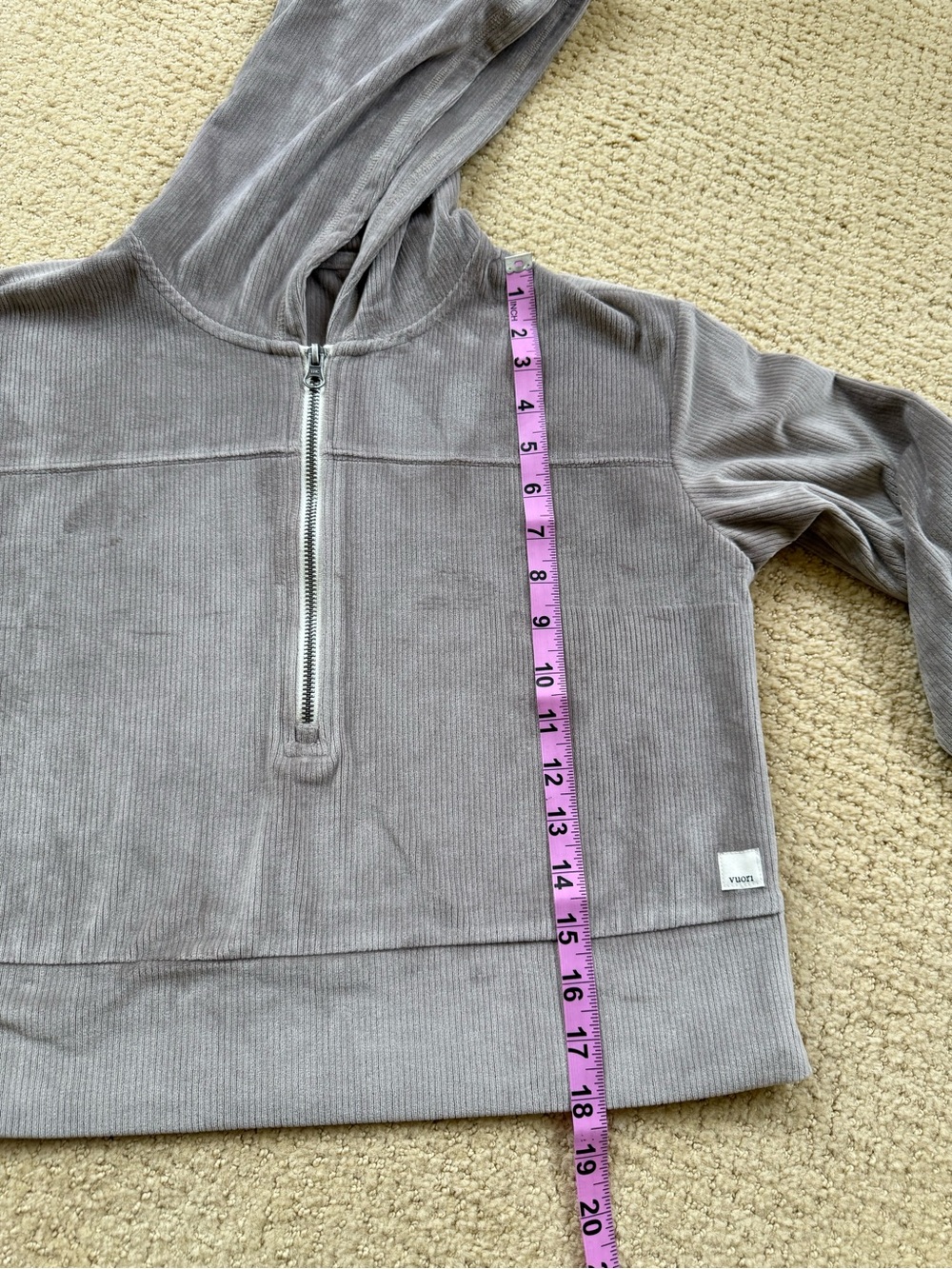 VUORI Haven Half Zip Like New - Picture 7 of 7